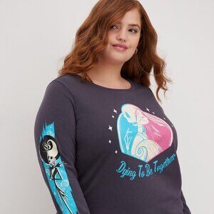 Torrid Size 6(30/32) Sweatshirt - Disney Nightmare Before Christmas Jack & Sally